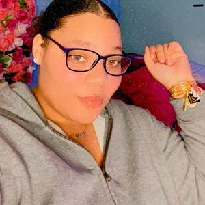 Meet your Posher, Charay